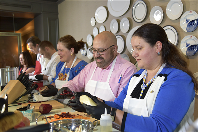 Ignoring Russian claims, Ukraine urges UNESCO status for borscht