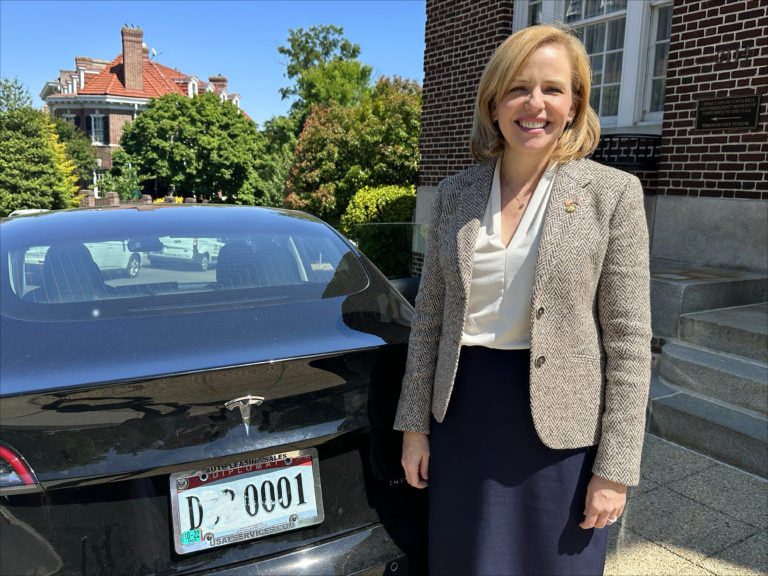 Top 3 items on Costa Rica’s agenda: immigration, security, investment